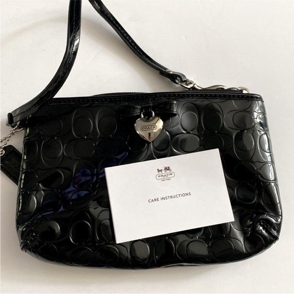 Coach Bag Signature Patent Glossy F49562 Wristlet Pouch Black - Picture 7 of 15